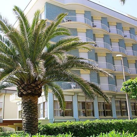 אלבה אדריאטיקה Hotel Boston מראה חיצוני תמונה