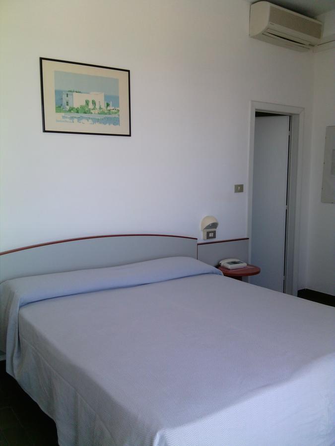 אלבה אדריאטיקה Hotel Boston מראה חיצוני תמונה
