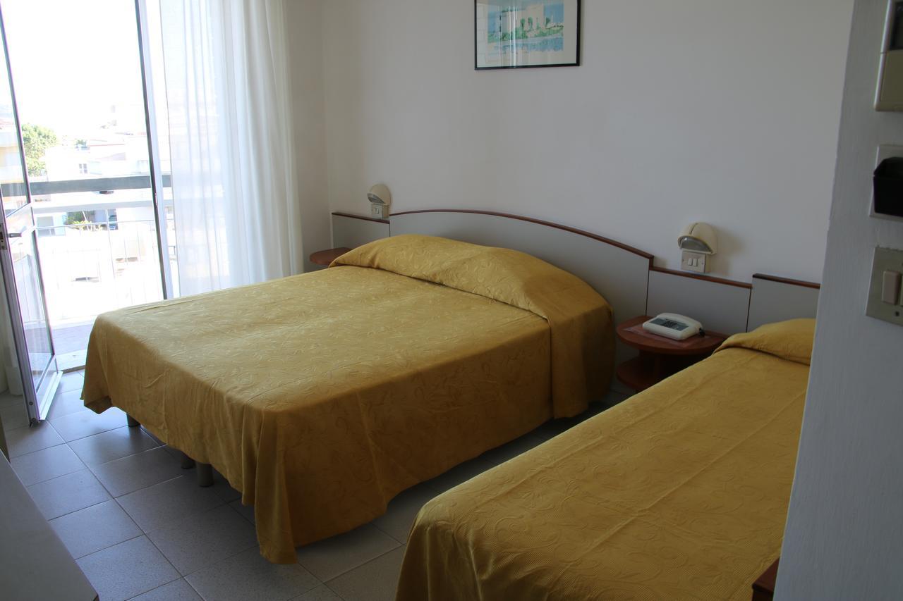 אלבה אדריאטיקה Hotel Boston מראה חיצוני תמונה