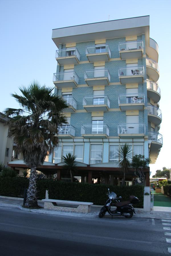 אלבה אדריאטיקה Hotel Boston מראה חיצוני תמונה