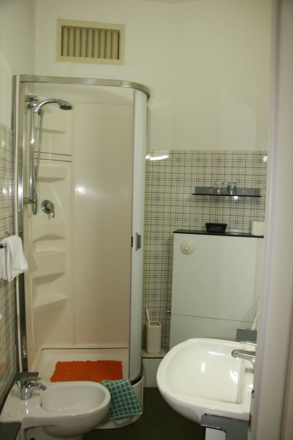 אלבה אדריאטיקה Hotel Boston מראה חיצוני תמונה
