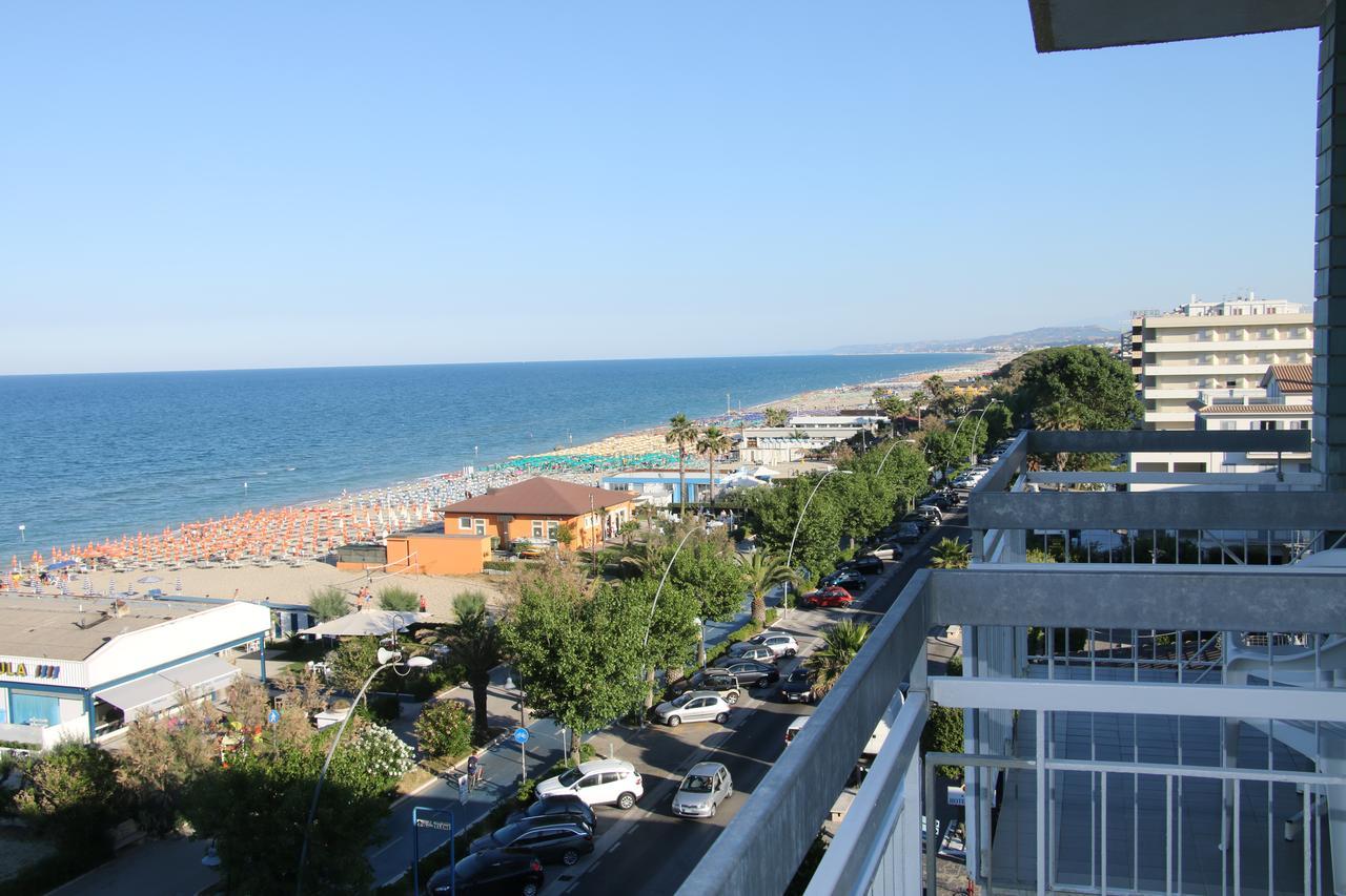 אלבה אדריאטיקה Hotel Boston מראה חיצוני תמונה