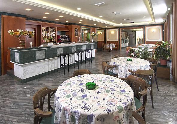 אלבה אדריאטיקה Hotel Boston מראה חיצוני תמונה