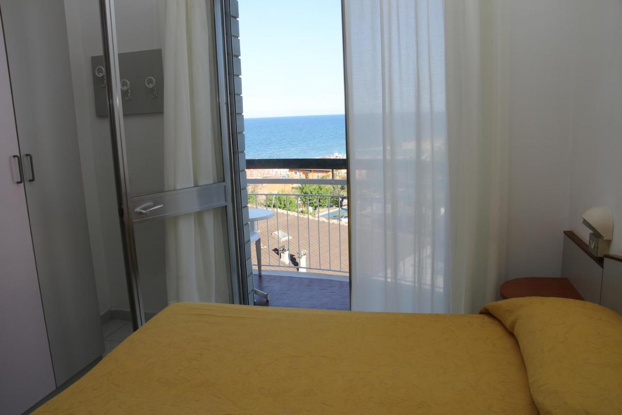 אלבה אדריאטיקה Hotel Boston מראה חיצוני תמונה