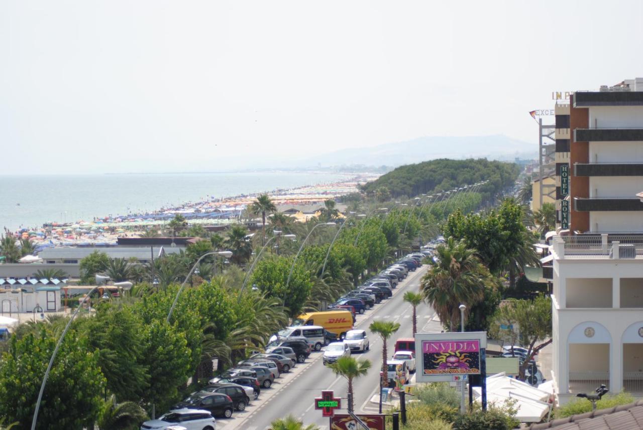 אלבה אדריאטיקה Hotel Boston מראה חיצוני תמונה